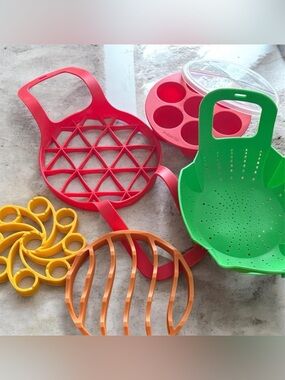 Instant Pot Official 6-Piece Silicone Accessories Set Egg Bites Steamer Trivet